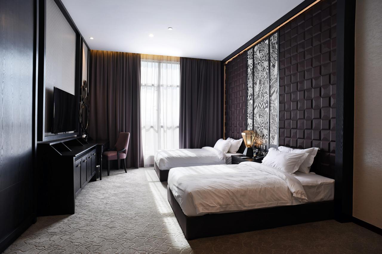 Vangohh Eminent Hotel & Spa Bukit Mertajam Extérieur photo