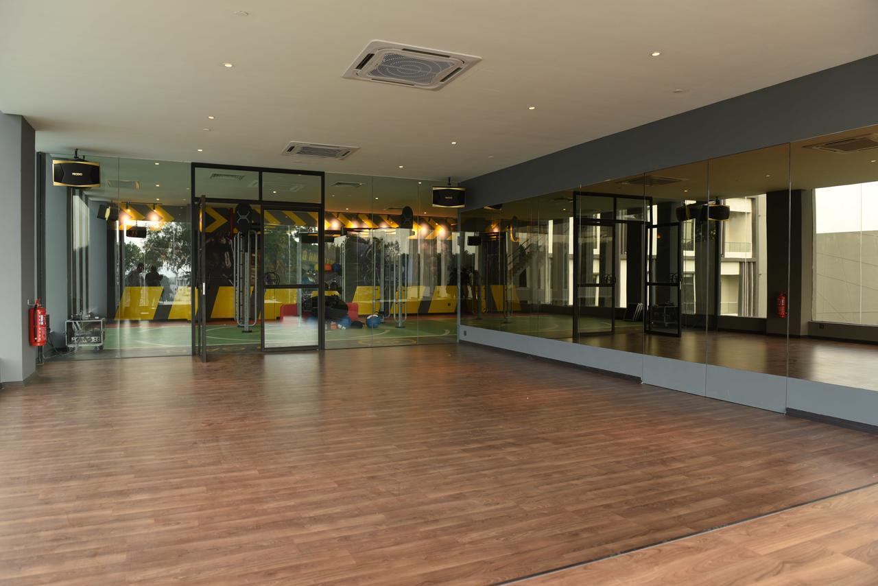 Vangohh Eminent Hotel & Spa Bukit Mertajam Extérieur photo