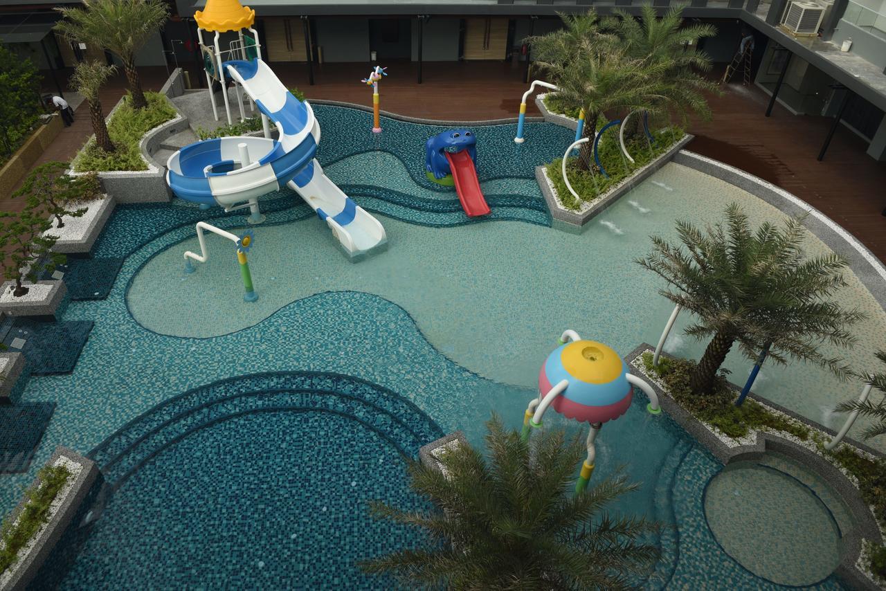 Vangohh Eminent Hotel & Spa Bukit Mertajam Extérieur photo