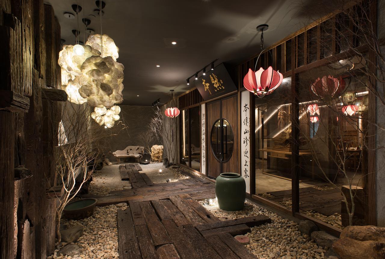 Vangohh Eminent Hotel & Spa Bukit Mertajam Extérieur photo