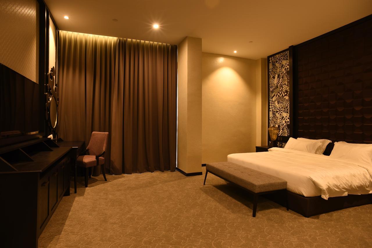 Vangohh Eminent Hotel & Spa Bukit Mertajam Extérieur photo